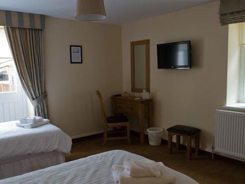 Cambrian Inn Tredegar ภายนอก รูปภาพ