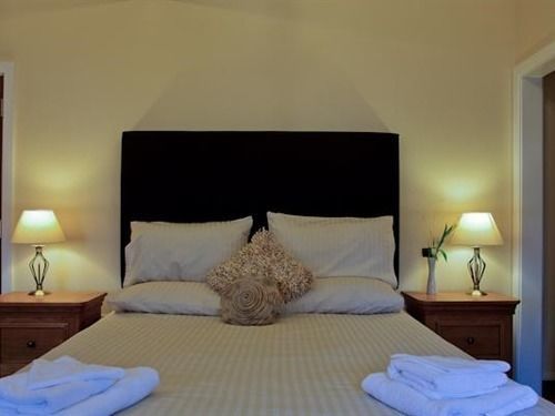 Cambrian Inn Tredegar ภายนอก รูปภาพ