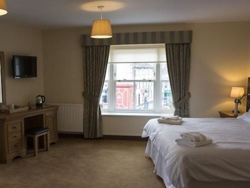 Cambrian Inn Tredegar ภายนอก รูปภาพ